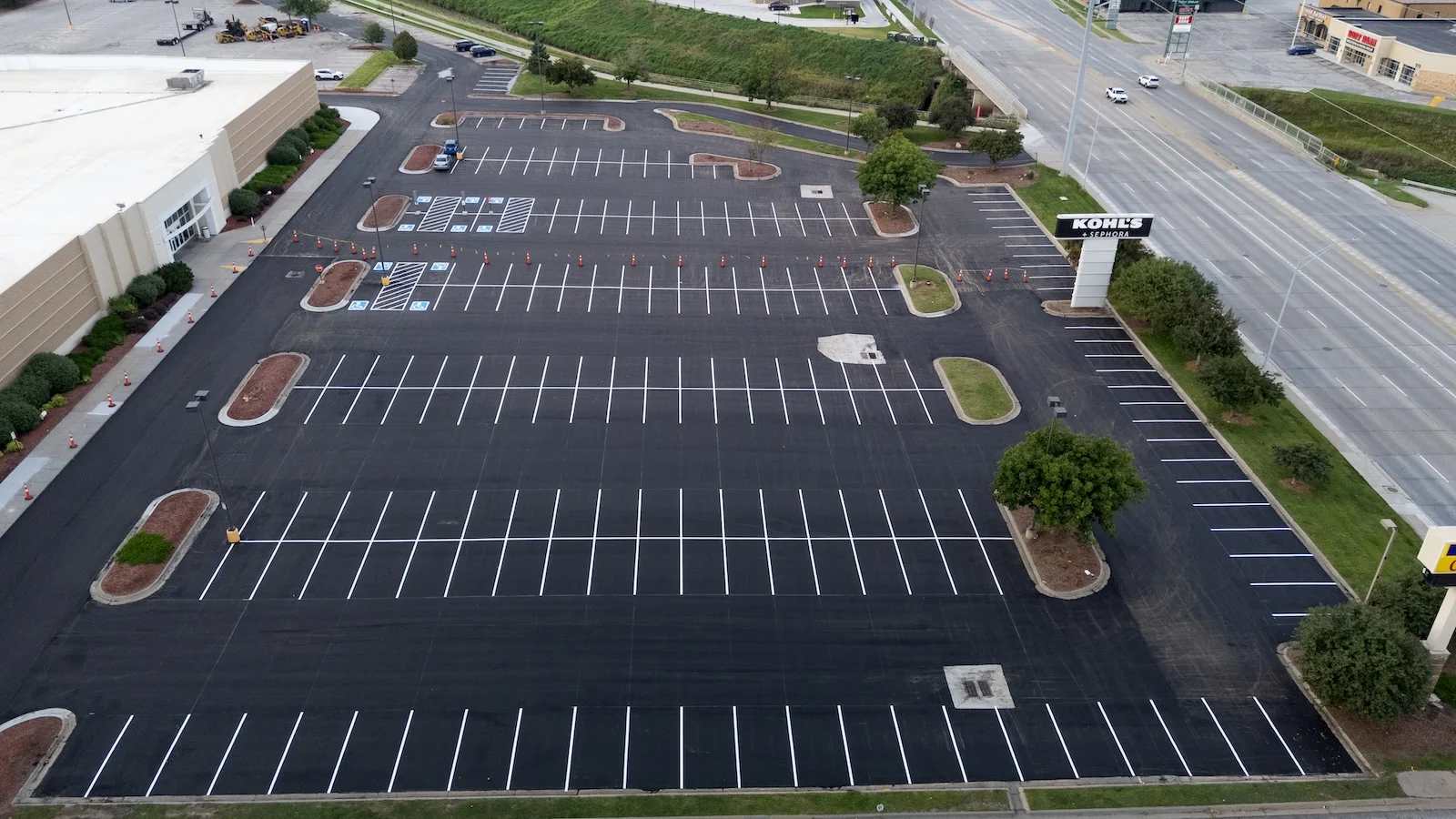 Read more about the article Innovative Solutions in Asphalt & Concrete