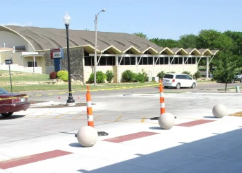 entrance to winfield public library in winfield kansas