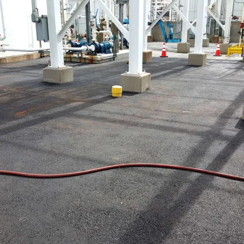 hose on ground at coffeyville refinery