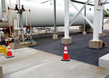tanks at coffeyville refinery