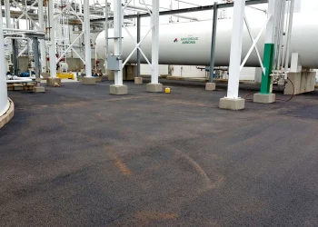 tanks and pavement at coffeyville refinery