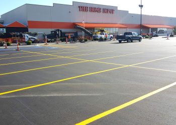 home depot storefront and parking lot