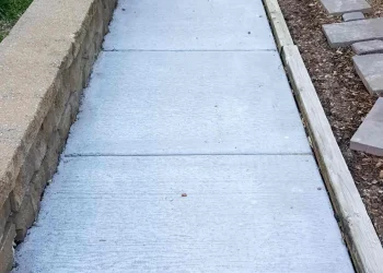 sidewalk at horizon east apartments