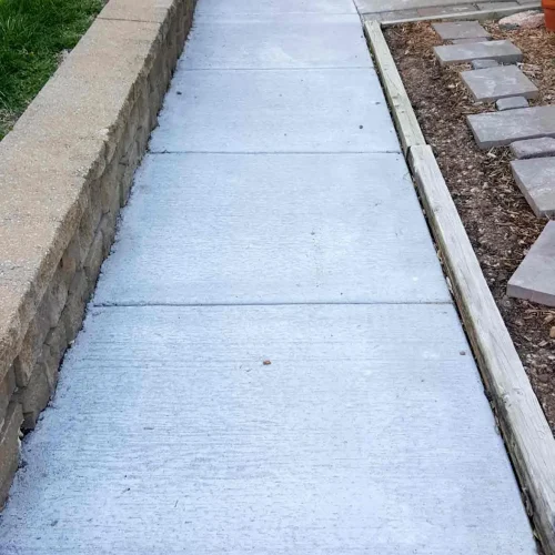 sidewalk at horizon east apartments